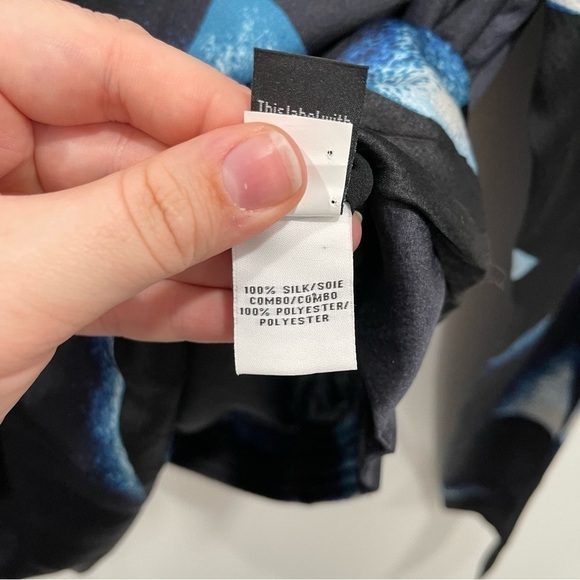 Diane Von Furstenberg New Issie Two Long Sleeve Silk Blouse Wrap Front Size 4 - Picture 8 of 9